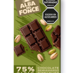 Chocolate amargo al 75% con pistachos.