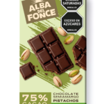 Chocolate amargo al 75% con pistachos.